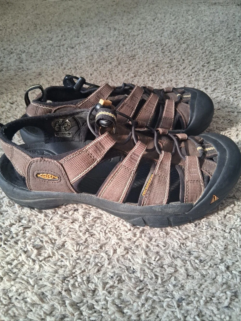 Keen mens size